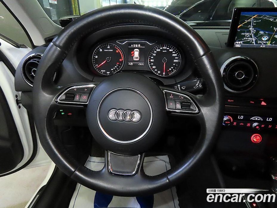 Audi A3 (8V) фото 8
