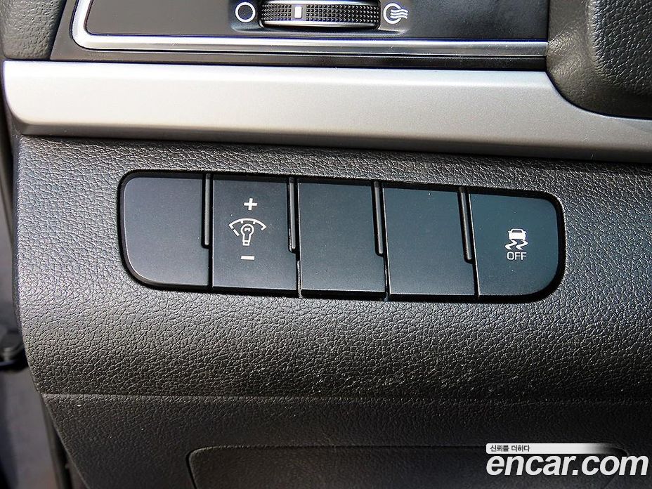 Hyundai Avante (AD) 6th Gen фото 12
