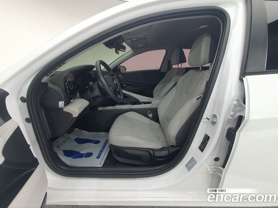Hyundai Avante (CN7) фото 10