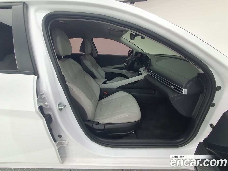 Hyundai Avante (CN7) фото 12