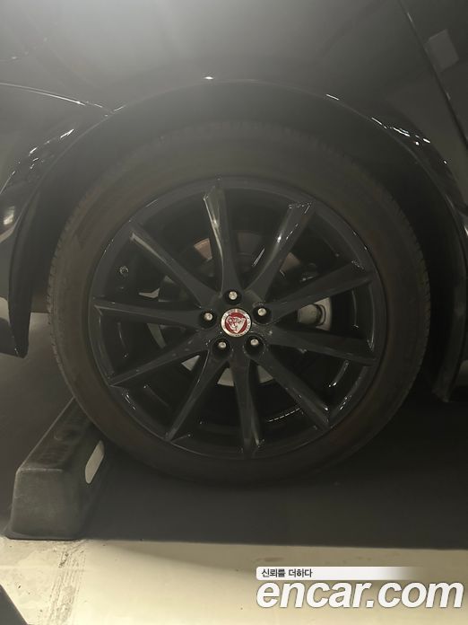 Jaguar XJ Restyling фото 4