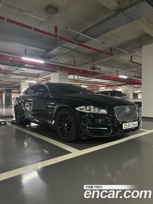 Jaguar XJ Restyling фото 12