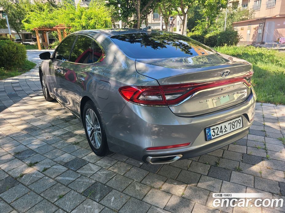 Hyundai Grandeur (IG) 6th Gen фото 2