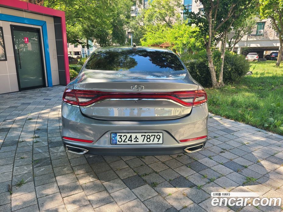 Hyundai Grandeur (IG) 6th Gen фото 4
