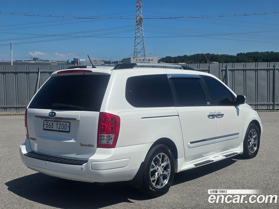 Kia Carnival 2nd Gen Restyling фото 4
