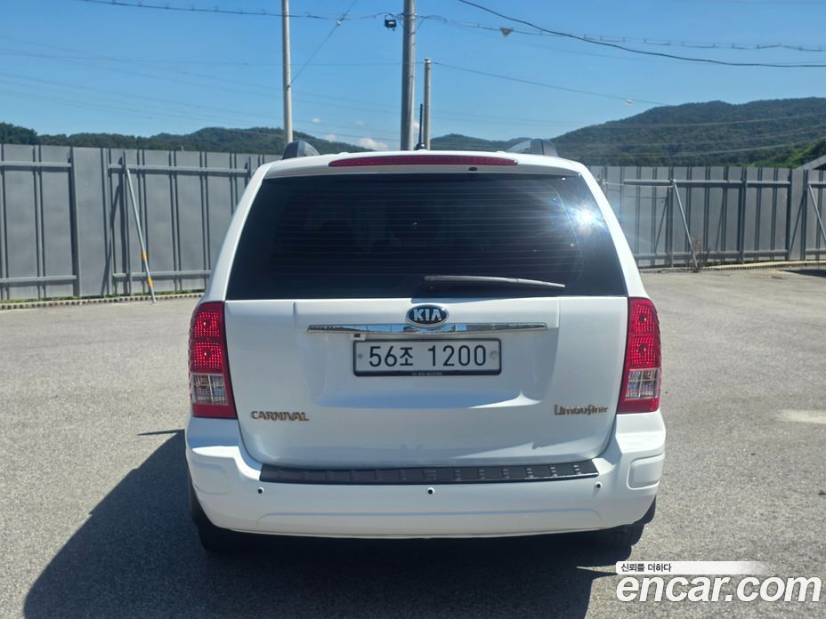 Kia Carnival 2nd Gen Restyling фото 5