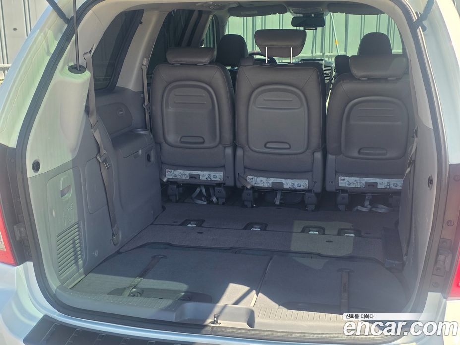 Kia Carnival 2nd Gen Restyling фото 9