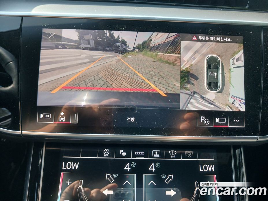 Audi A8 (D5) фото 9