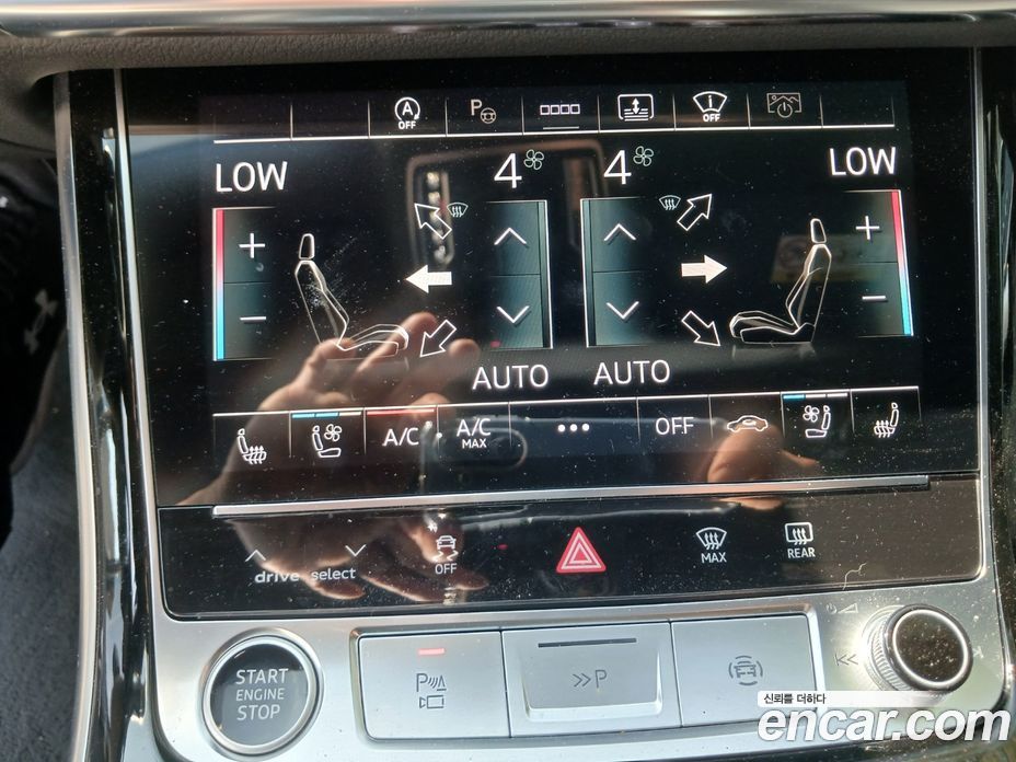 Audi A8 (D5) фото 11