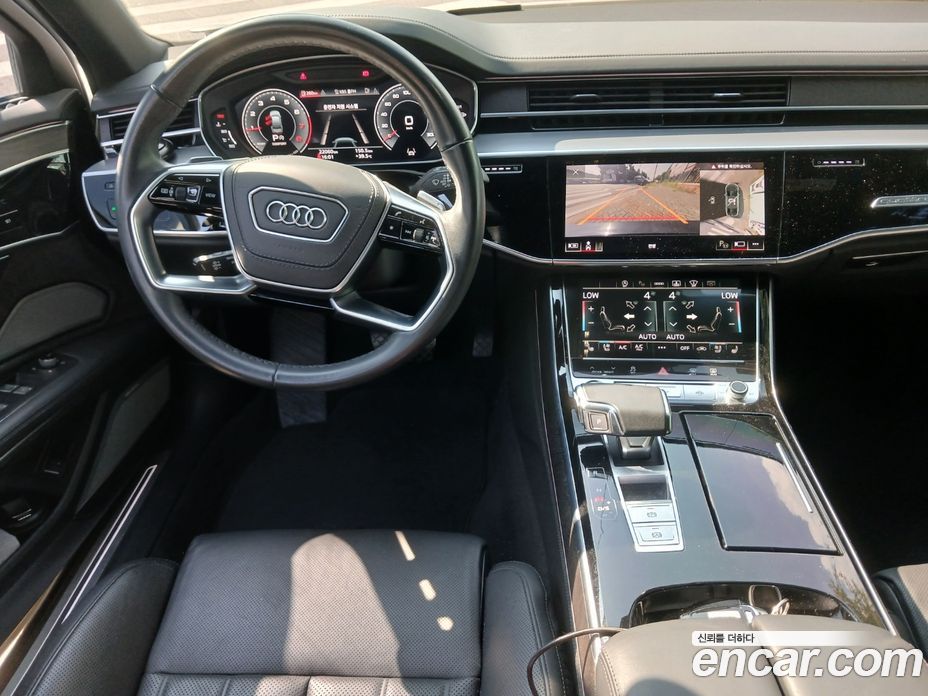 Audi A8 (D5) фото 13