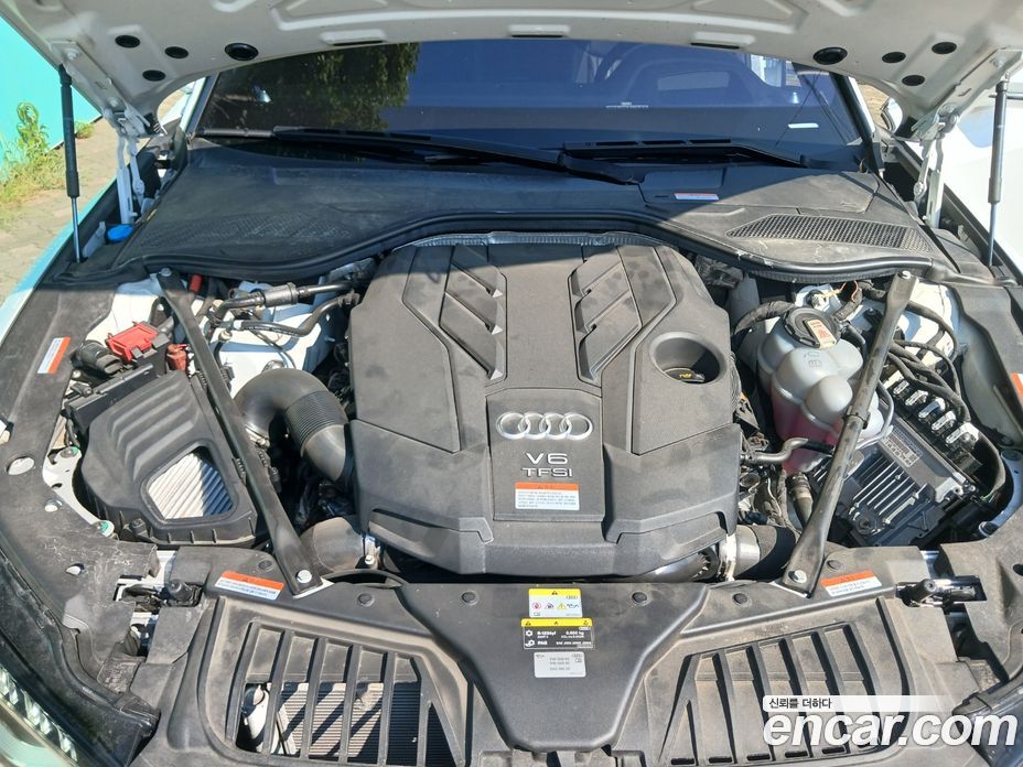 Audi A8 (D5) фото 20