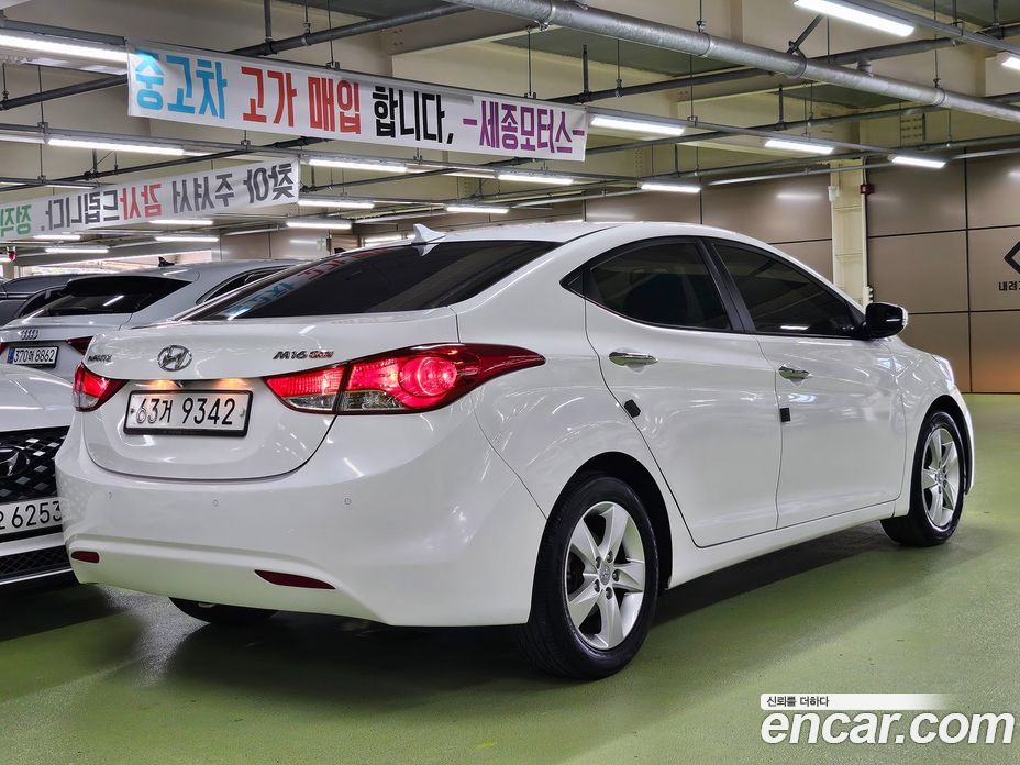 Hyundai Avante (MD) фото 2