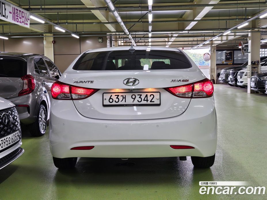 Hyundai Avante (MD) фото 4