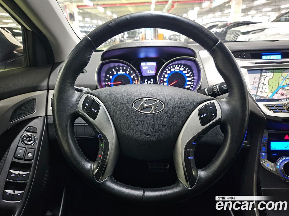Hyundai Avante (MD) фото 6