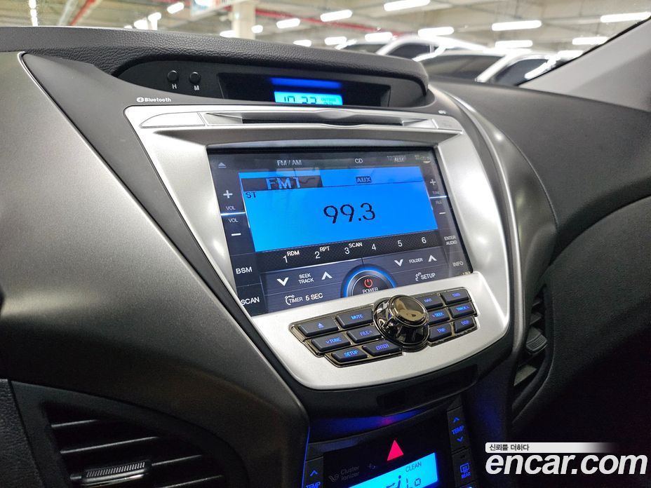 Hyundai Avante (MD) фото 10