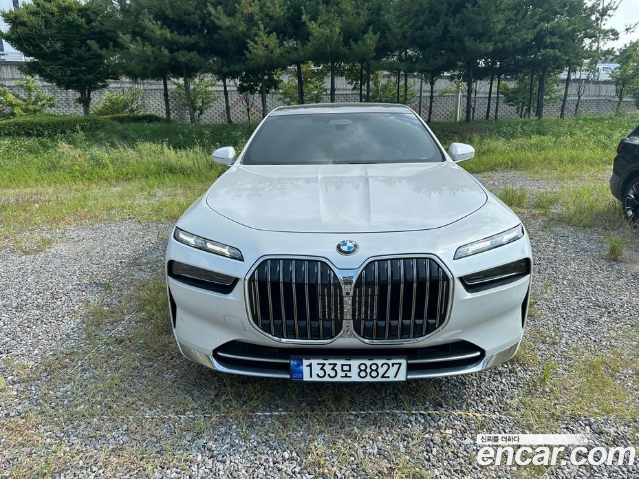 BMW 7-Series (G70) з Кореї