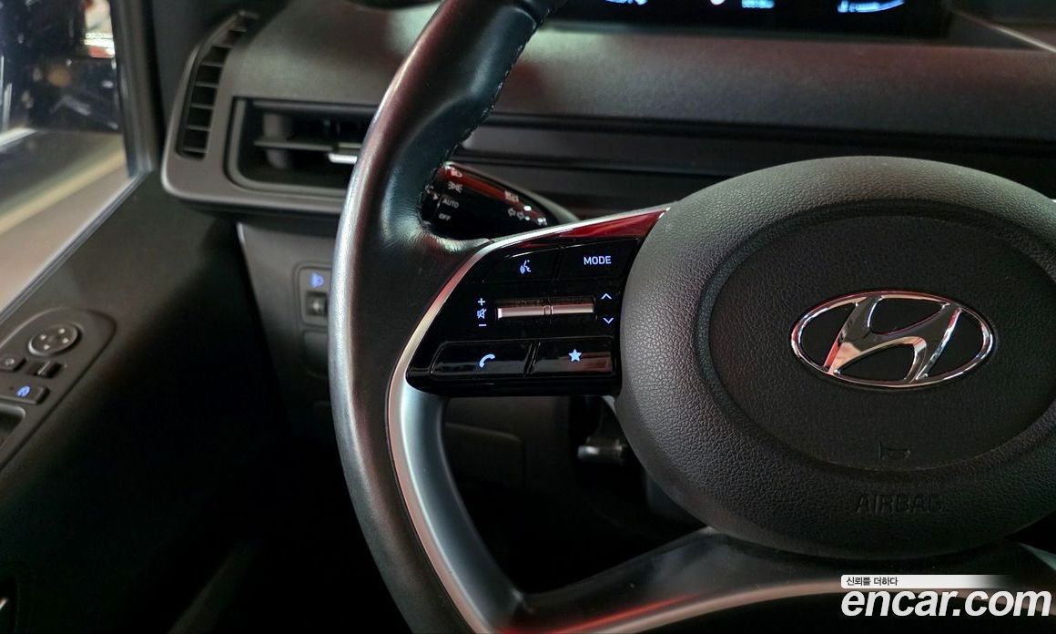Hyundai Staria фото 15