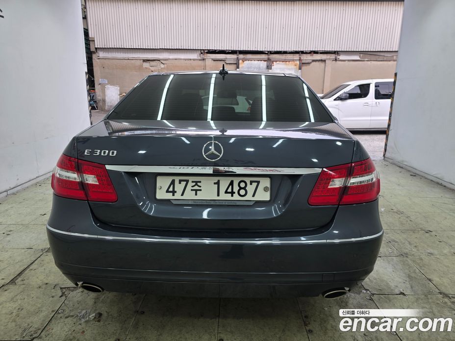 Mercedes-Benz E-Class W212 фото 5
