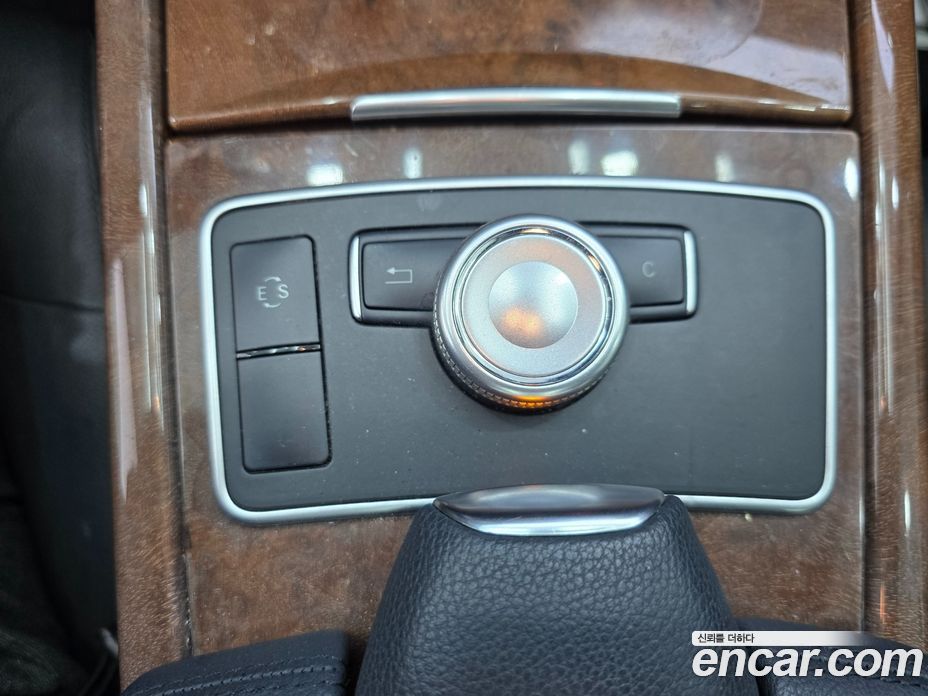 Mercedes-Benz E-Class W212 фото 10