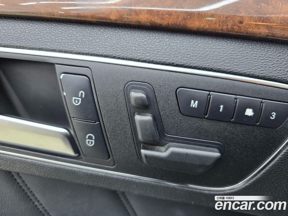 Mercedes-Benz E-Class W212 фото 11