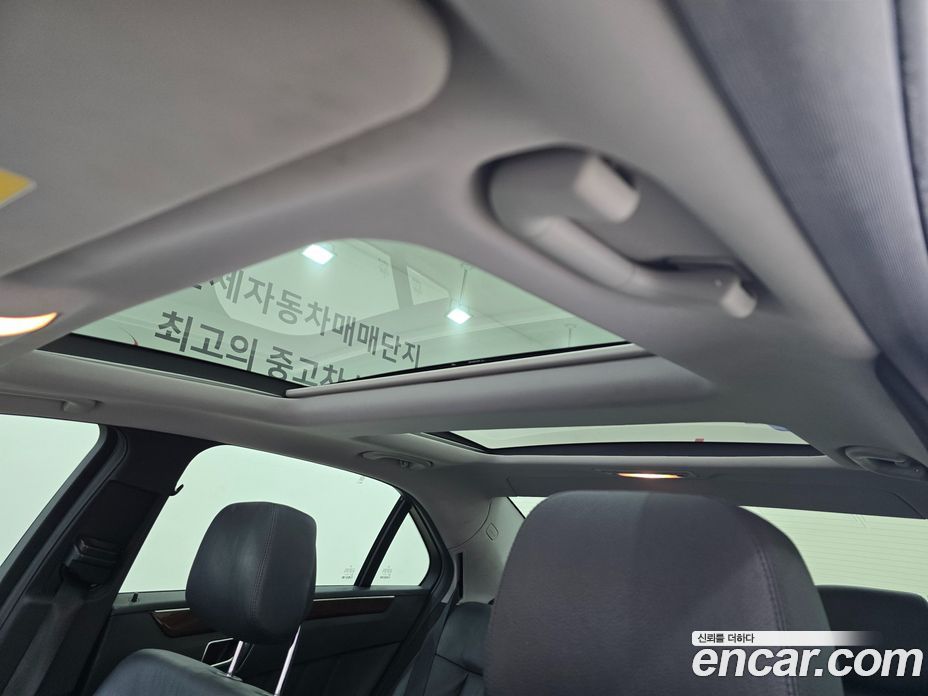 Mercedes-Benz E-Class W212 фото 12