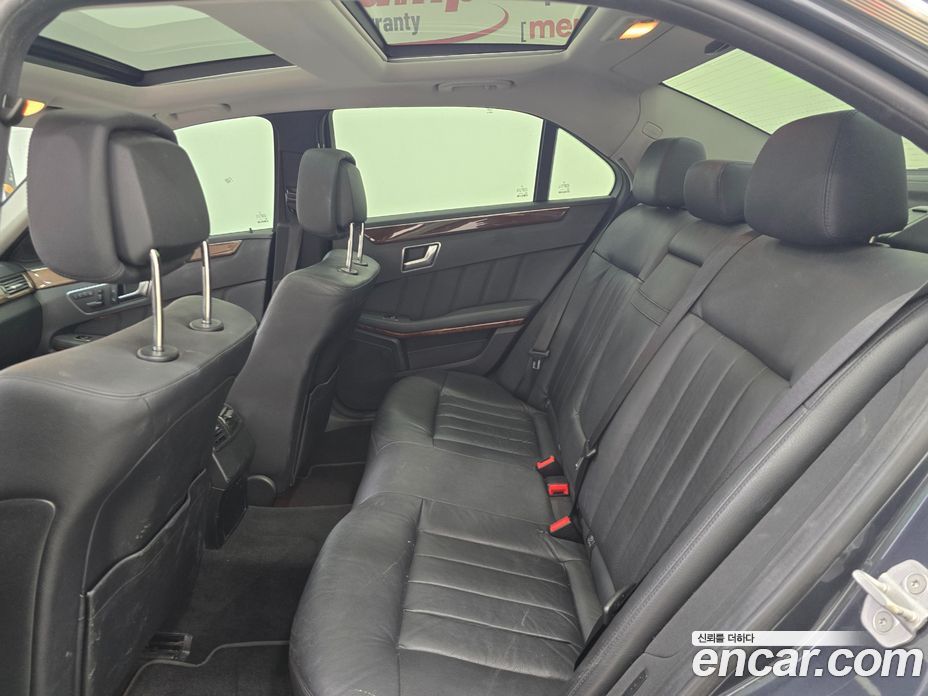 Mercedes-Benz E-Class W212 фото 13