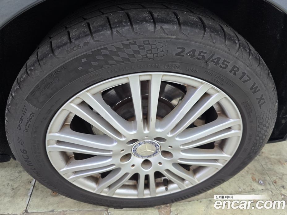 Mercedes-Benz E-Class W212 фото 14