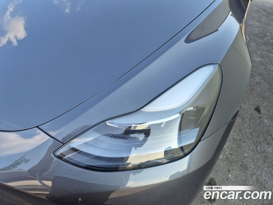 Tesla Model Y фото 18