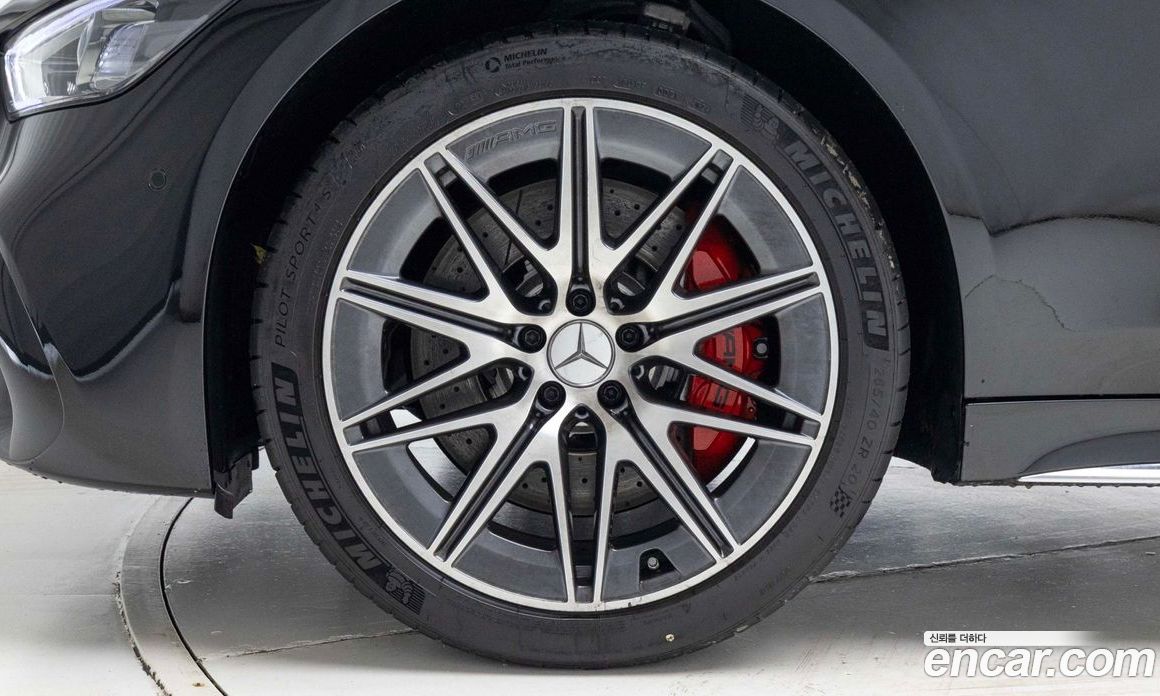 Mercedes-Benz AMG GT фото 5