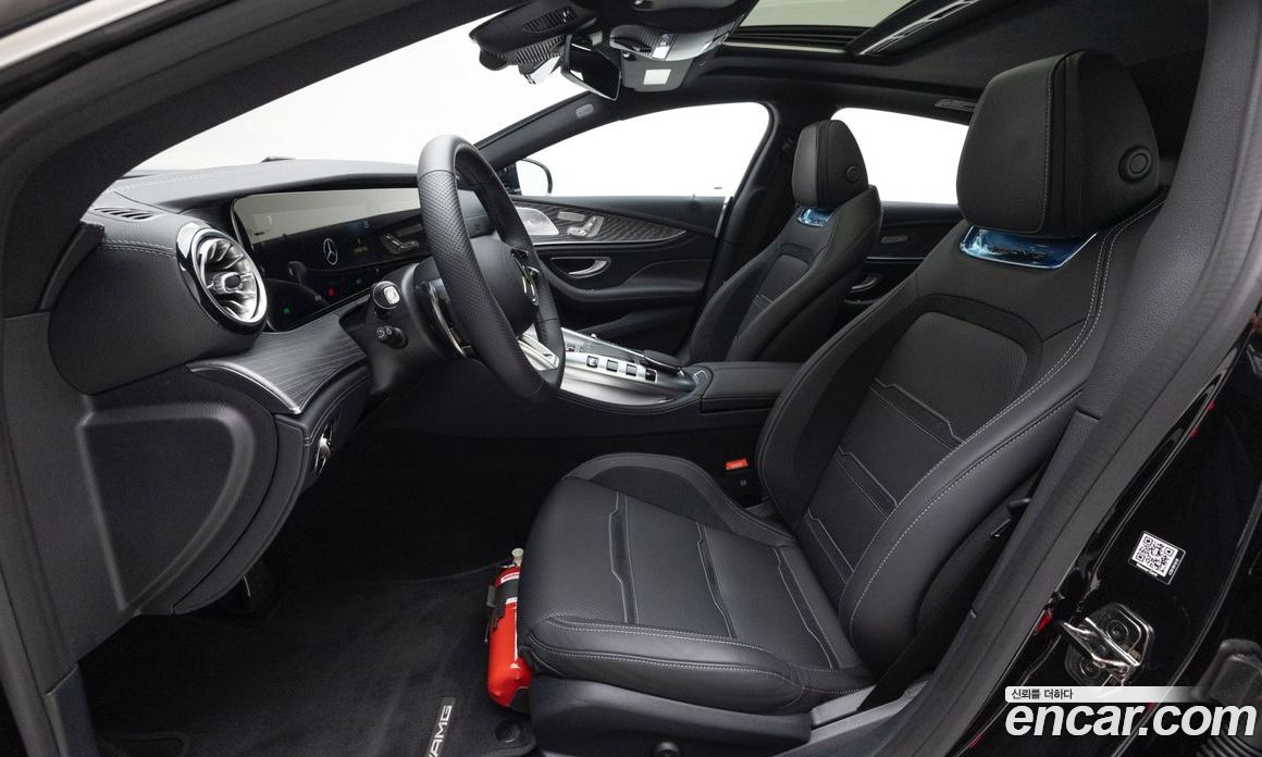 Mercedes-Benz AMG GT фото 14