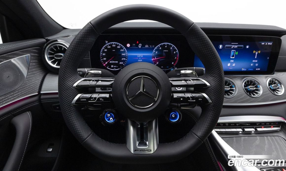 Mercedes-Benz AMG GT фото 20