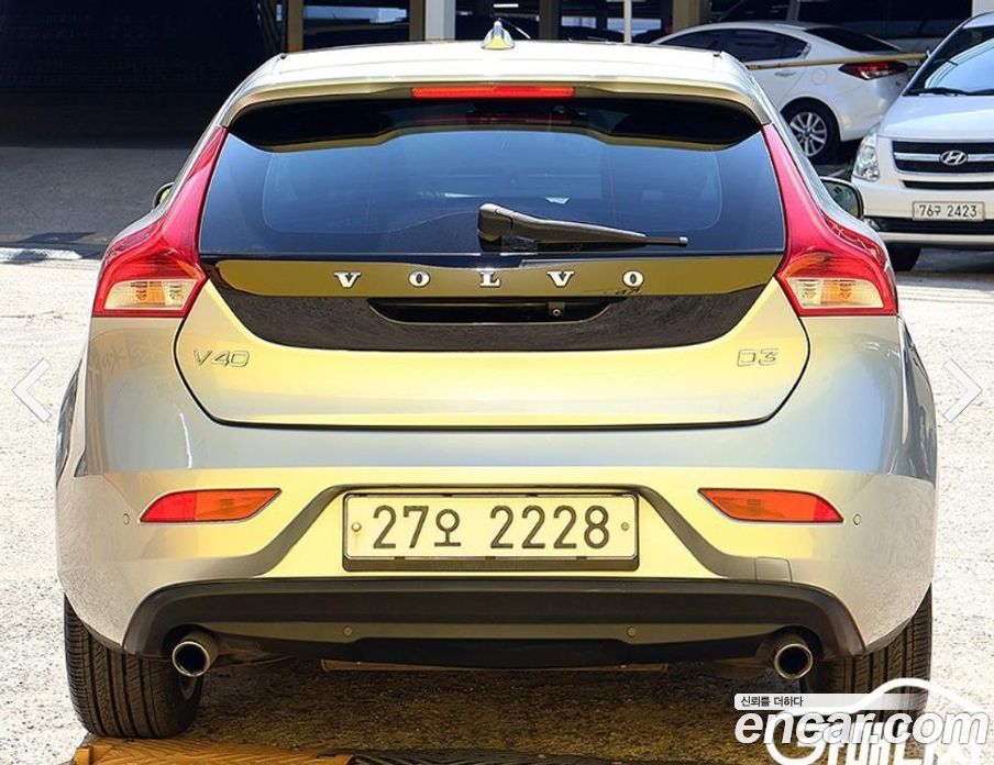 Volvo V40 фото 3