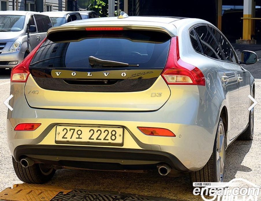 Volvo V40 фото 4