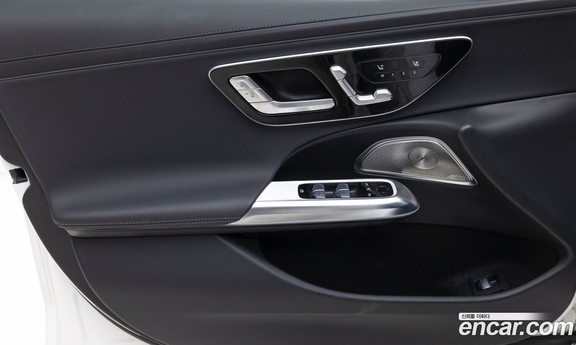 Mercedes-Benz E-Class W214 фото 15