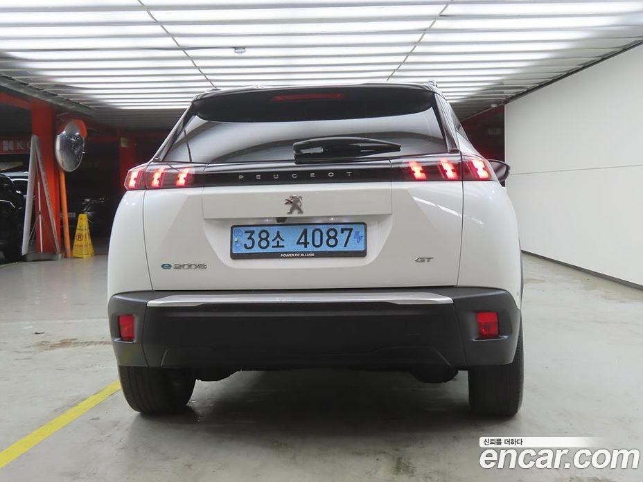 Peugeot e-2008 2nd Gen фото 3