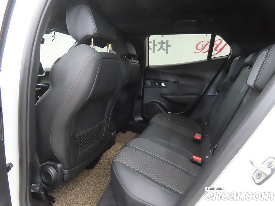 Peugeot e-2008 2nd Gen фото 6