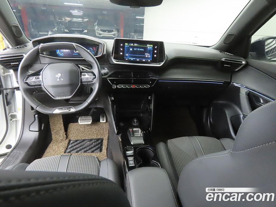 Peugeot e-2008 2nd Gen фото 7