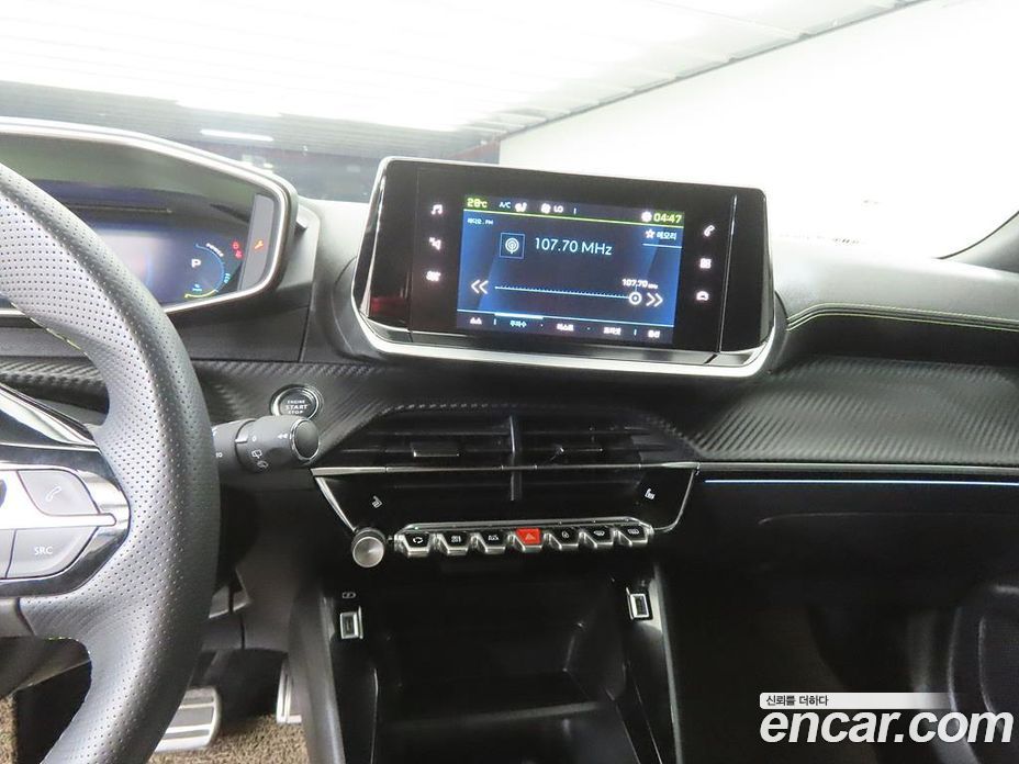 Peugeot e-2008 2nd Gen фото 10
