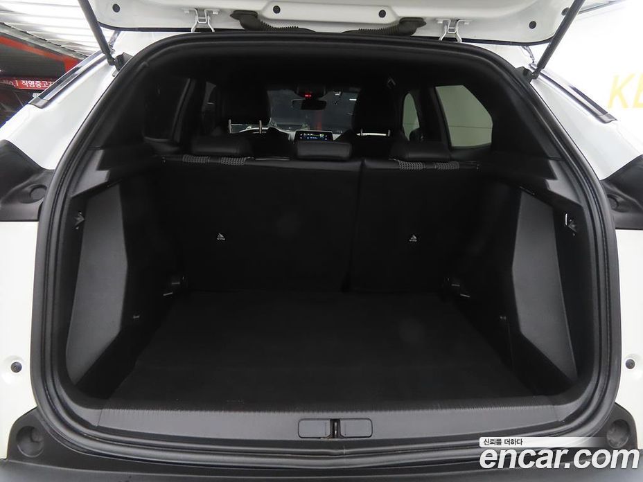 Peugeot e-2008 2nd Gen фото 17