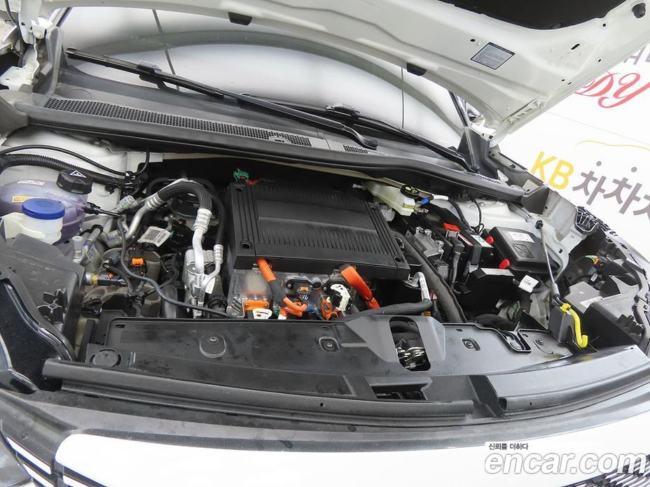 Peugeot e-2008 2nd Gen фото 19