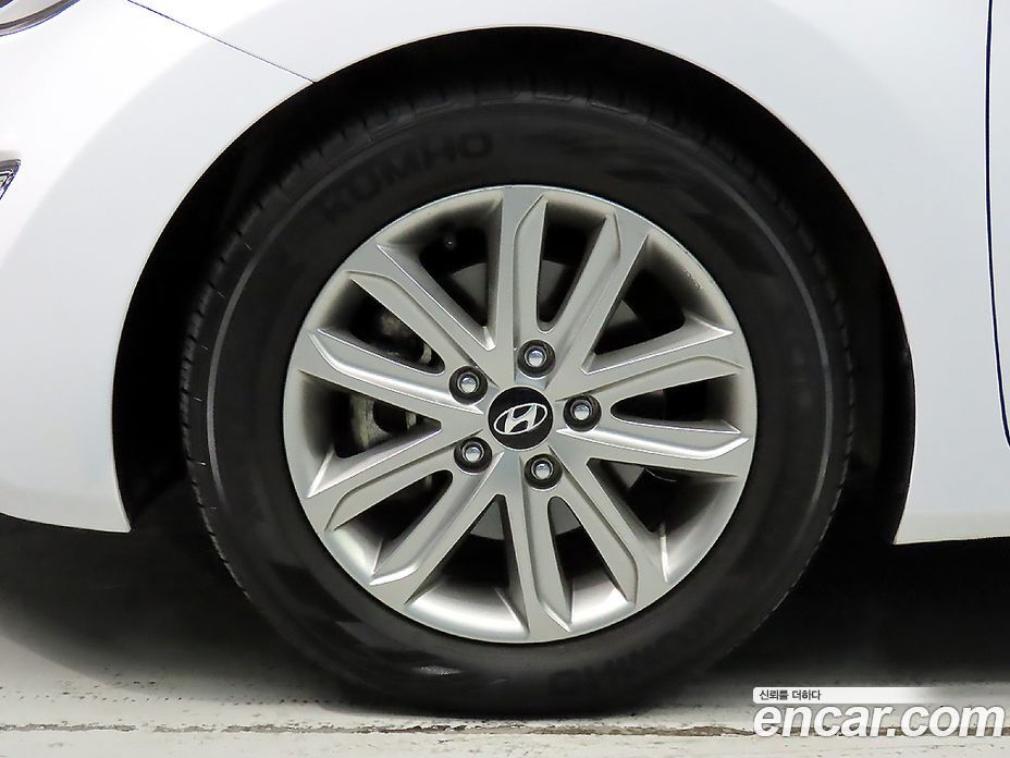 Hyundai The New Avante фото 5