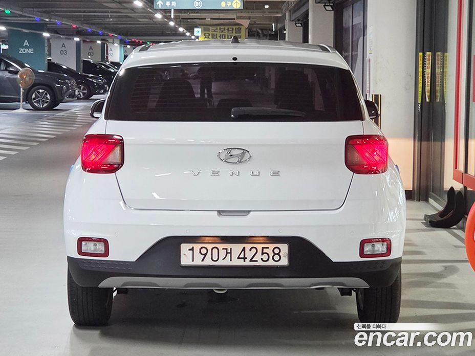 Hyundai Venue фото 4