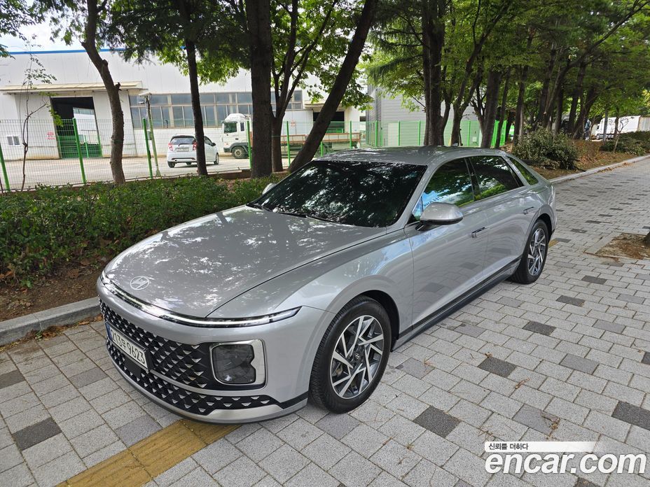 Hyundai Grandeur (GN7) з Кореї