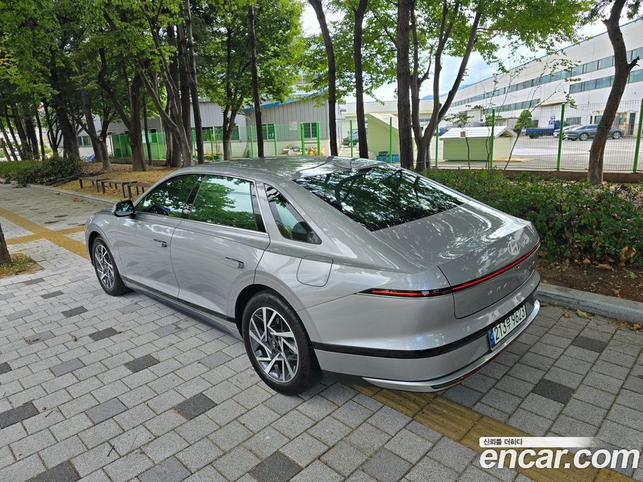Hyundai Grandeur (GN7) фото 2
