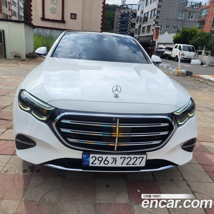 Mercedes-Benz E-Class W214 фото 3