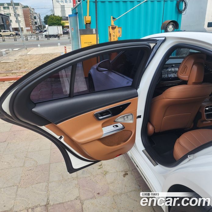 Mercedes-Benz E-Class W214 фото 6