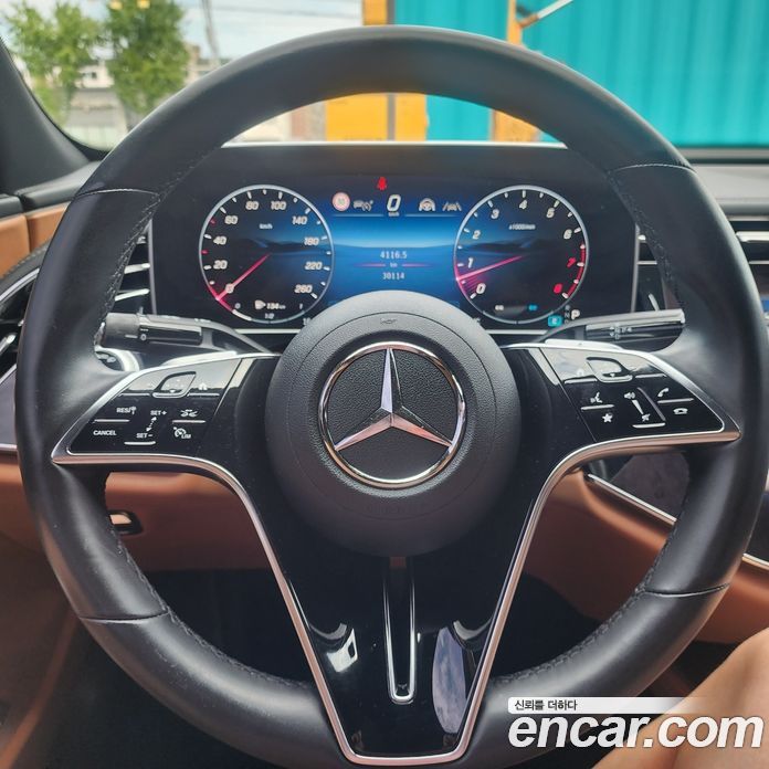 Mercedes-Benz E-Class W214 фото 8