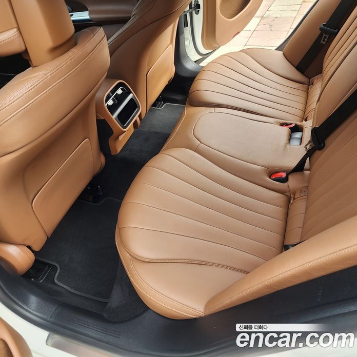 Mercedes-Benz E-Class W214 фото 9