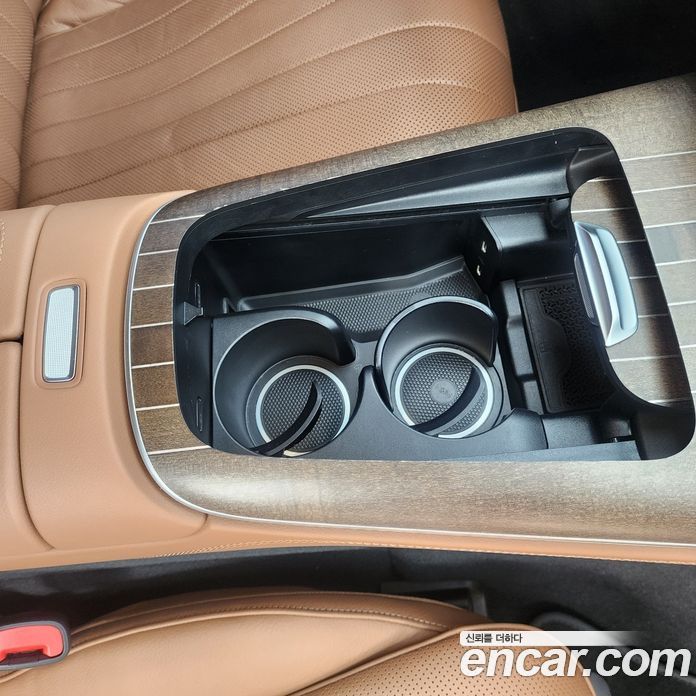 Mercedes-Benz E-Class W214 фото 11