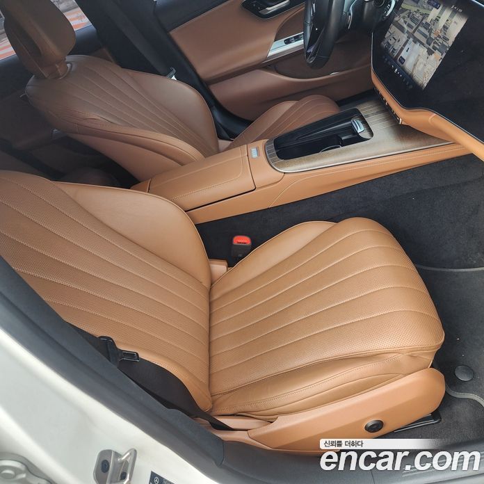 Mercedes-Benz E-Class W214 фото 12